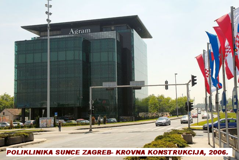 Poslovna zgrada Poliklinike Sunce u Zagrebu s krovnom strehom nad ostakljenim pročeljem